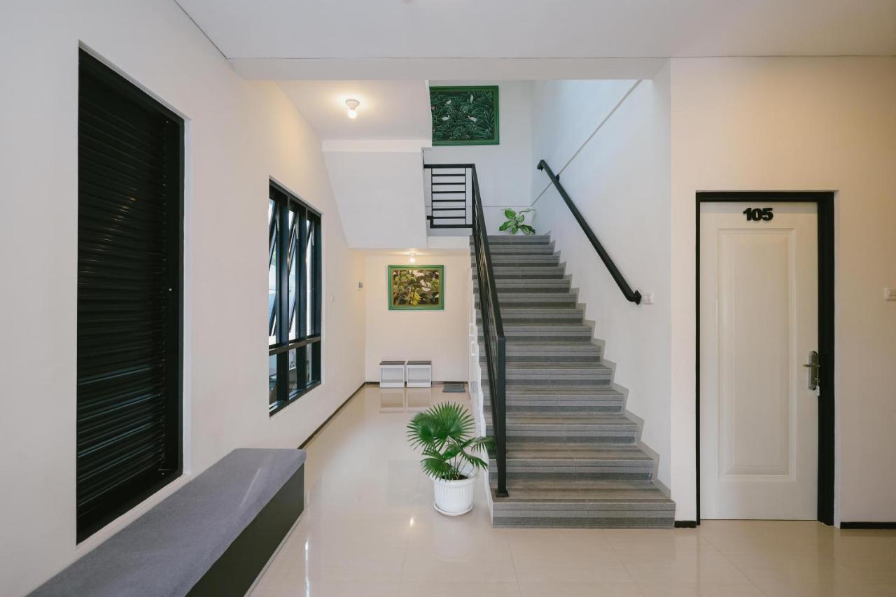 فندق Urbanview B Syariah Lumajang By Reddoorz المظهر الخارجي الصورة